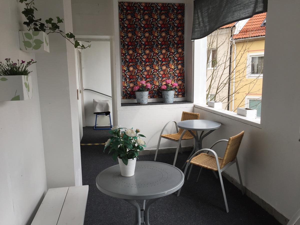 Hoejdens Lagprishotell Mönsterås Eksteriør billede